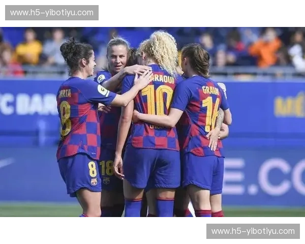 巅峰对决：当“老妇人”遇见“红蓝军团”，谁能执掌欧冠权杖？